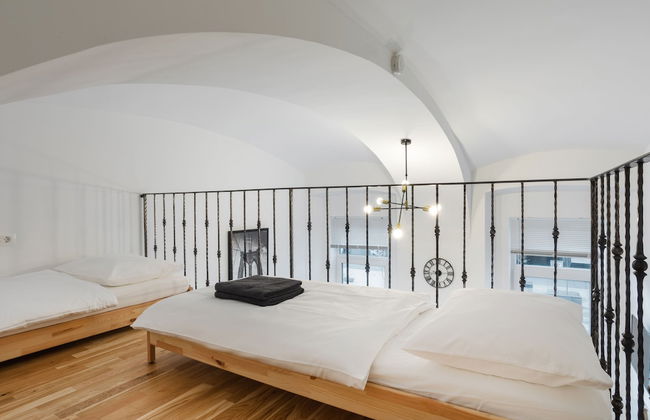 Rhino Studios - Photo 8