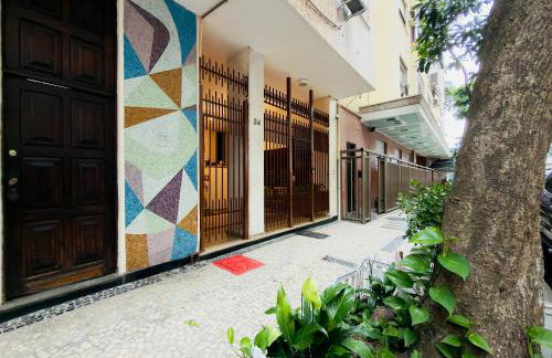 Design Apartment in Leme, Stone Wall, 2' from the Beach - Photo 7