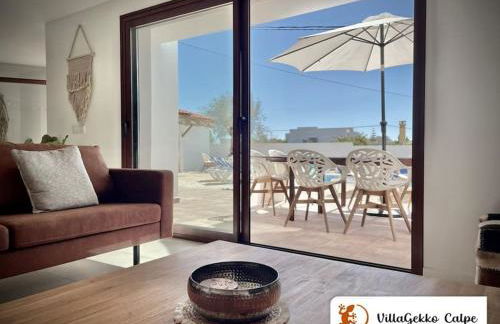 Off-grid Luxury Villa with Tikibar by the pool. - Photo 49