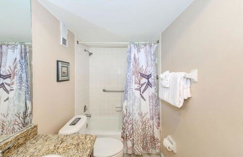 Beachfront Heated PoolSpa King Bed Sleeps Ten 104 - Photo 27