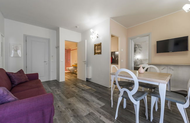 Villa Italia Luxury Suites and Apartments - Photo 24