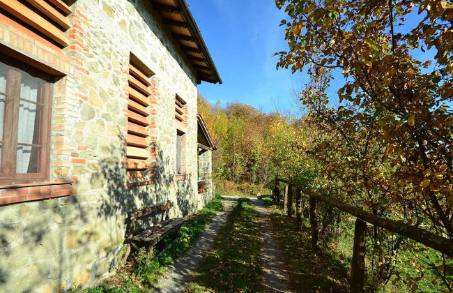 Bright Holiday Home in San Marcello with Pool near Meadows - Photo 27