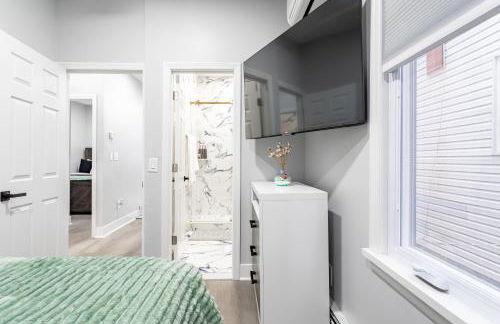 Modern Escape 3BR Apt with Parking - Foto 27