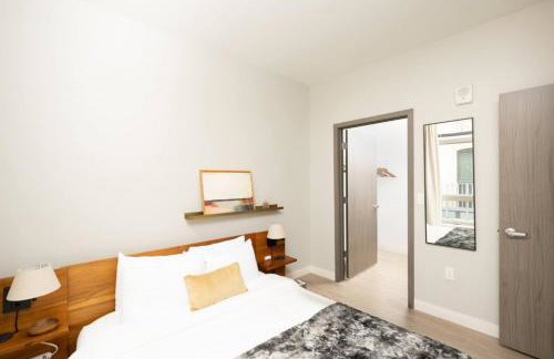 Walker's Point Apt with Gym and Balcony - Foto 4