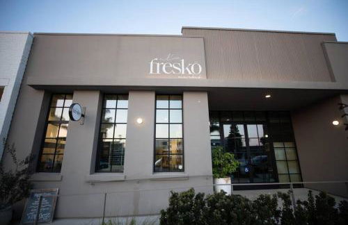 King Suite - Steps to Beach & Close to Pier - Foto 30