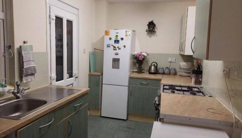 Peterborough Nice House with garden free parking - Foto 2