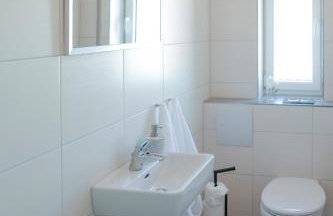 Lumen Homes - Design-Apartment nahe Audi und Altstadt, 3 Zimmer, über 100 m2, Balkon - Photo 42