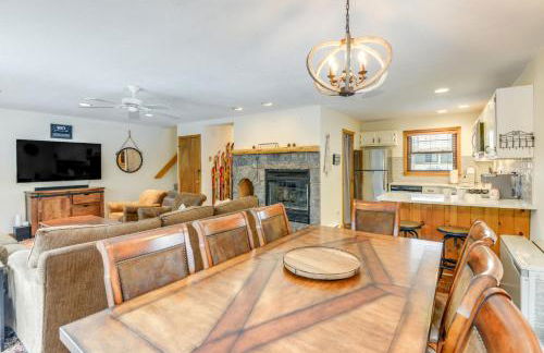 3 min to Mt Snow with FREE Shuttle! Family-Size fun, Wood fireplace, 2 living rooms, Arcades - Foto 17