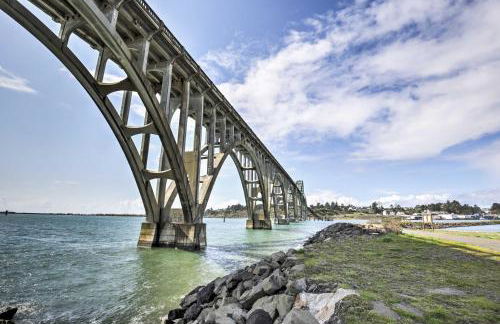 Waterfront Oregon Abode with Balcony and Ocean Views! - Foto 26