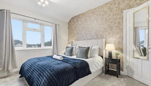 LWB Van Parking WV14 4 Beds Equipped House -Sleeps 6 Willenhall Bilston M6 A454 Keyway Junction A463- Wolverhampton Walsall-Bloxwich-Wednesfield- I54 Business Park BY Samina - ARZ Stays - Regular Work & Long Stays Available - Foto 5