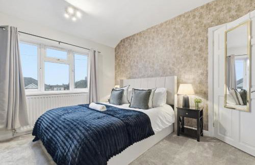 NEW 4 Beds Huge Driveway for LWBs Group Base Willenhall Bilston Junction 10 M6 A454 Keyway Junction A463- Wolverhampton Walsall--Bloxwich - I54 Business Park-Molineux Stadium - BY Samina - ARZ Stays - Regular Work & Long Stays Available - Foto 9