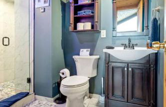 The Chalet - Spacious 7 bedroom near Sugarloaf, on Snowmobile and UTV trails, Hiking, Golf and Flagstaff Lake across the street - Foto 68