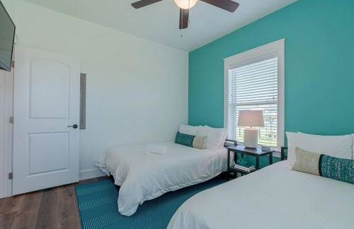 Stunning beach house just a short walk to beach - Foto 33