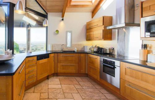 Stunning Old Carthouse with seaview - Photo 5