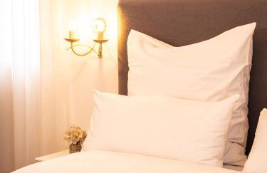 Elegant Hvar town villa with pool - Photo 50