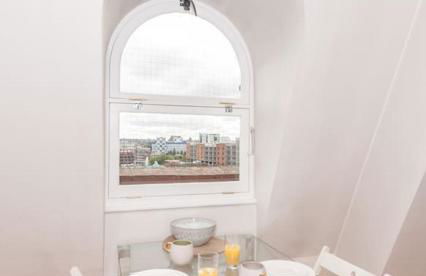 Shoppers Oasis - Heart of Leeds City Centre - Pass the Keys - Foto 7