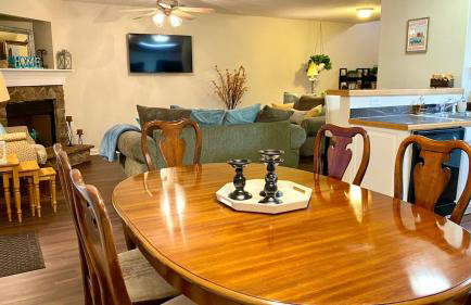 Spacious & comfy home in ultra-convenient location 2025 Traveller Award Winner - Foto 20