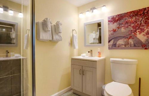 Soothing Studio with Lush Views 2 Mi to Beach! - Foto 17