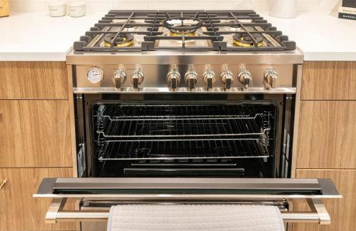 Seaside Home Modern Retreat with Breathtaking Views and Beachside Charm - Foto 24