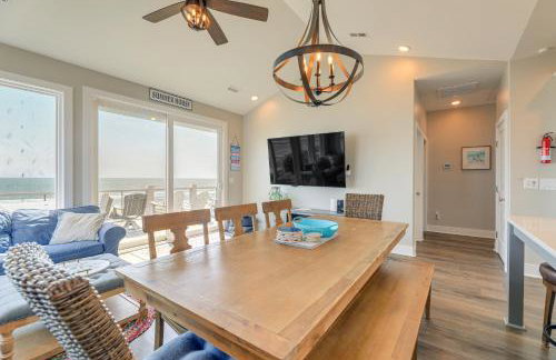 Beachfront Oasis w/ 2 Large Decks, BBQ & Views! - Foto 6