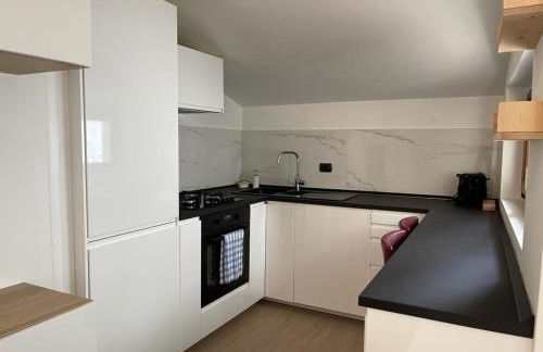 Kibilù - Brebbia Bilocale con Piscina Parcheggio vicinanze Lago Maggiore - Foto 10