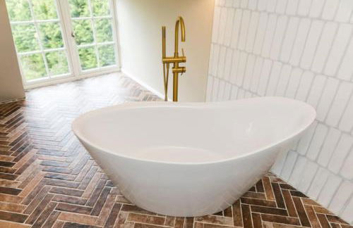 The West Wing at Hillthorpe Manor with Gardens & Private Hot Tub - Foto 12