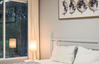 Serene Hilltop Oasis Above the City w Private Pool - Foto 69