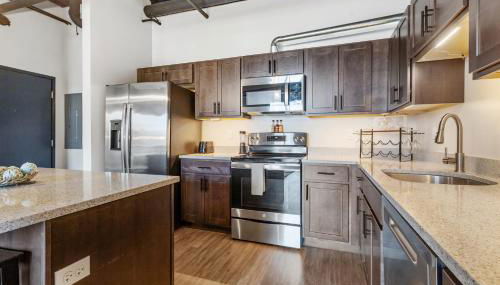 301 - Downtown Condo 1 Bedroom View of City With Fireplace - Foto 3