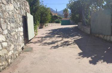 Μεζονέτα 5 υπνοδωμάτια, πλήρως εξοπλισμένη και με φορτιστή ηλεκτρικού αυτοκινήτου - Foto 37