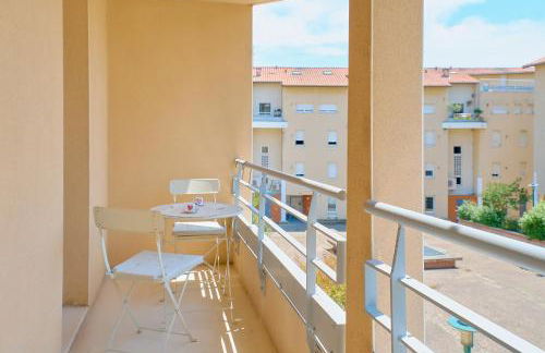 Bright, 2 bedrooms, central, garage and balcony - Foto 6