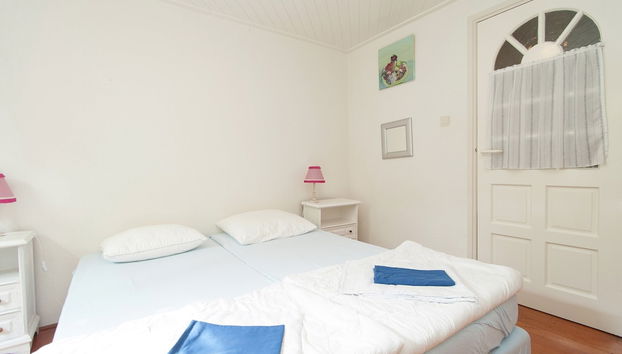Holiday Home in Schoorl Near Forest & Beach - Photo 2, Chambre