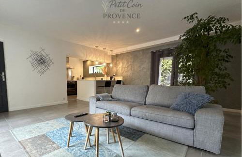 Un Petit Coin de Provence - Istres - Maison Contemporaine Avec Piscine Privée Chauffée, Entre Plages Et Provence, Borne 11 kW - Foto 17