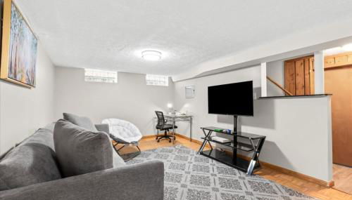 Near Greenfield Village-Downtown Dearborn-Oakwood - Foto 2