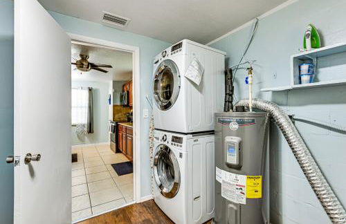 7 Mi to Busch Gardens Tampa Gem with Yard! - Foto 12