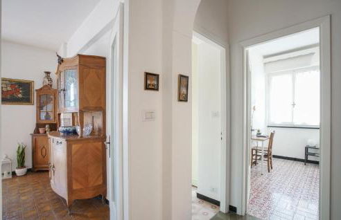 3 Bedroom Amazing Apartment In Avegno - Foto 27