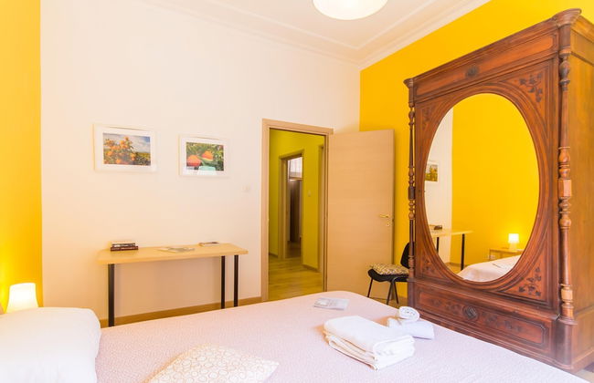 Folklore House in Historical Catania - Photo 16