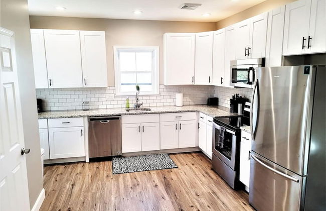 The Loft at Park Place - 3rd Floor Walk up King and Queen Beds Fast Wifi and Free Coffee - Foto 2