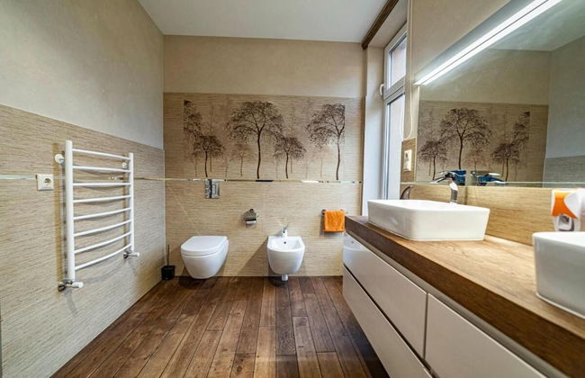 Luxurious Amber Villa With Private Pool and Garden Views - Photo 25