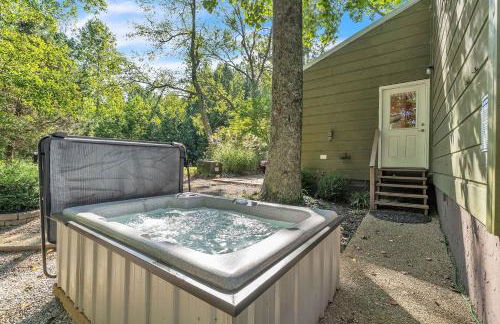 Hummingbird Cabin with a private hot tub - Foto 29