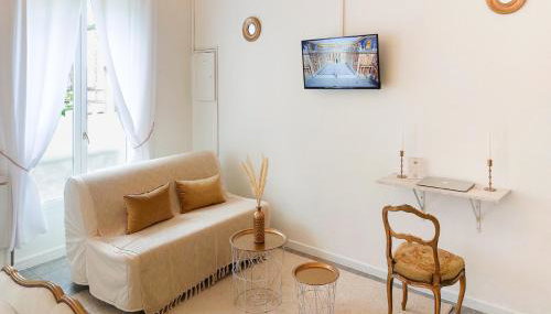 Le Petit Versailles - Face gare - Wifi - Baignoire - Foto 5