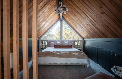 Lightfoot Cabin Mid-Century Perfect Romantic Getaway Hot Tub Sauna - Foto 37