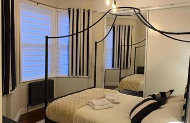 Grosvenor 126 Trendy Jesmond Whole Apartment - Photo 39