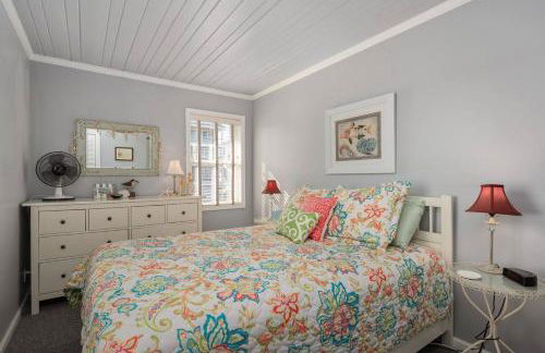 OBX 4BR Oceanfront Cottage - Foto 32