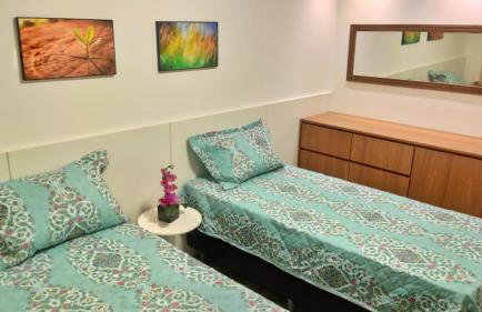 Guarajuba Porto Smeralda Village C02, térreo - GUARAJUBA TEMPORADA, viva mais de uma experiência de hospedagem conosco! 130m da praia - Foto 21