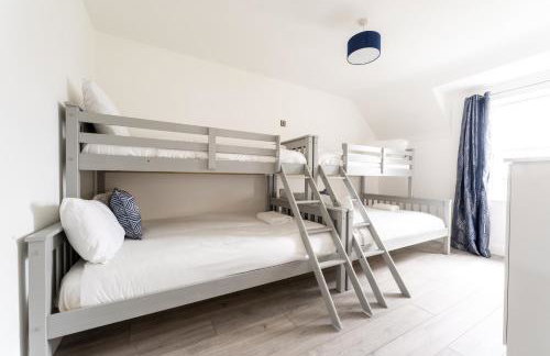 Escape Ordinary at Lily's Pad - Foto 62