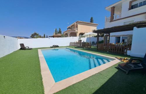 Magnificent villa: 2 private pools, BBQ, garden & parking. 13 per. In Padul - Foto 30
