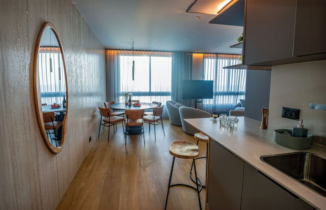 Panoramic Sea View Luxury Suite - Photo 9