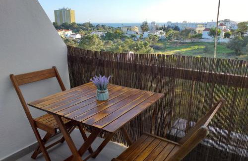 APARTAMENTO COR DO MAR - Sunny, Clean and spacious apartment with sea view, in Alvor - very close walking distance to the beach and Alvor Village - Foto 21