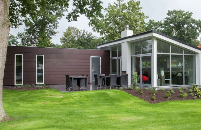 Family Getaway w/ Garden - Photo 1