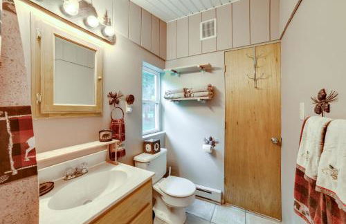 Cardinal Pines Cabin on 8 Acres - Dog Friendly! - Foto 13
